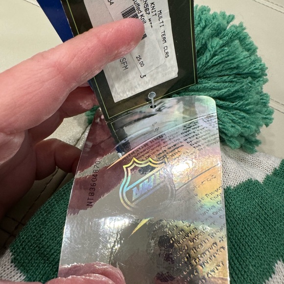 NWT -Devils hat from the Reebok stadium series - Picture 6 of 10